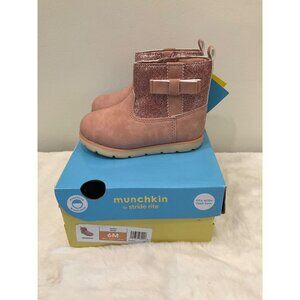 Munchkin by Stride Rite Little Girl's Size 6M Avalon Pink Glitter Side-Zip Boots